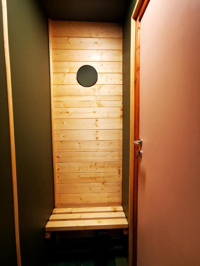 Au Pied Du Trieu, The Glamping Experience Hotel Labroye Kültér fotó