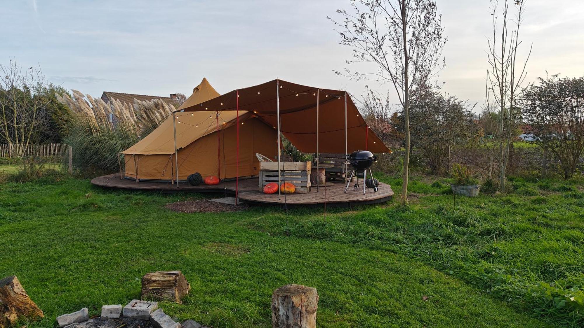 Au Pied Du Trieu, The Glamping Experience Hotel Labroye Kültér fotó